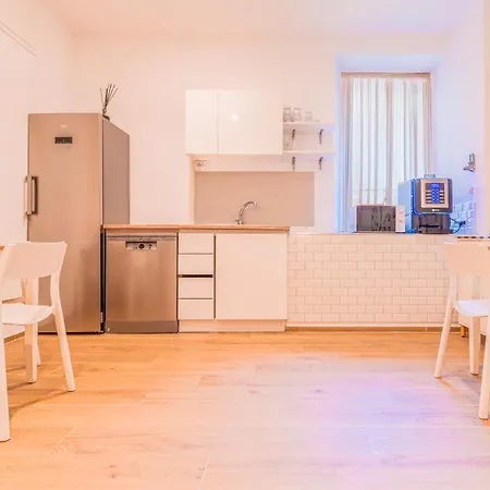 Home At Rome St. Peter Rooms&Apartment